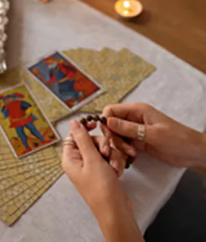 famous tarot card reader India